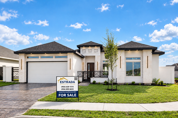 Modern custom home built by Estrada Homes of Decor LLC in McAllen, Texas